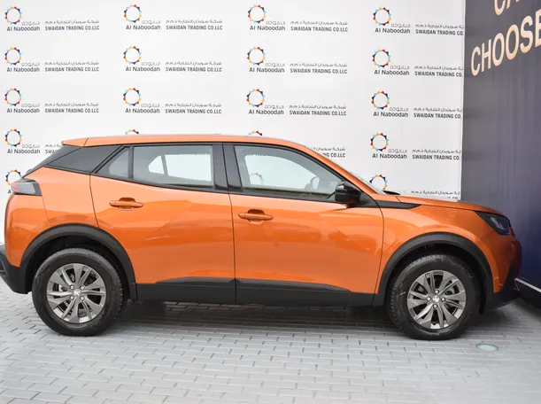 Car image 9