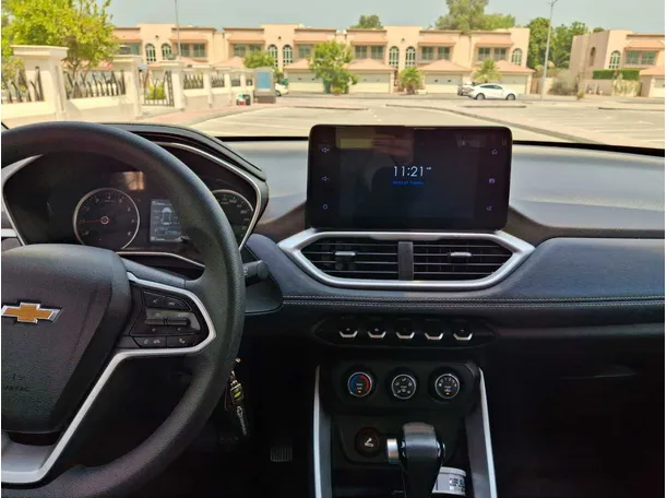 Car image 16