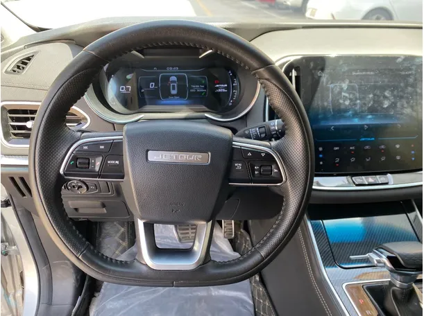 Car image 19
