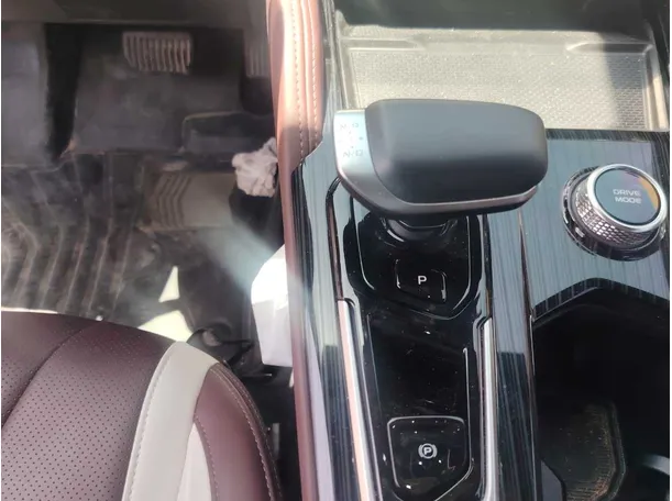 Car image 22