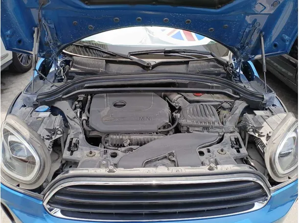 Car image 23