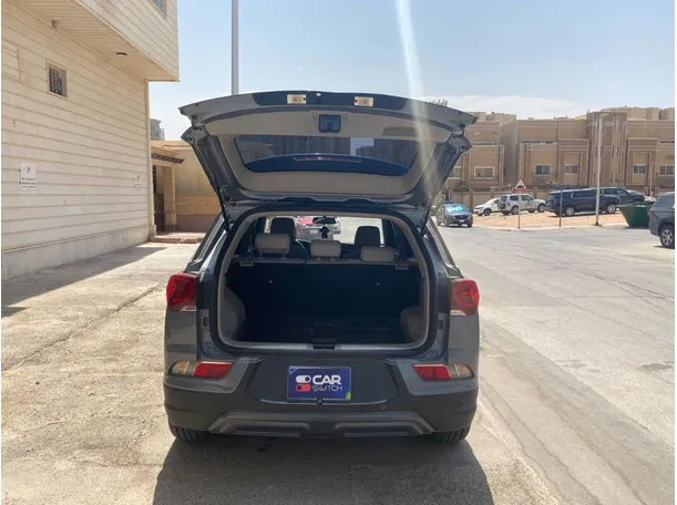 Car image 20