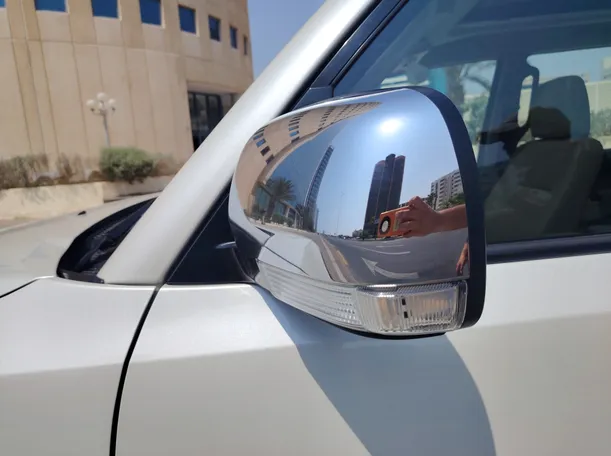 Car image 29