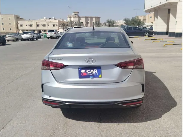 Car image 6