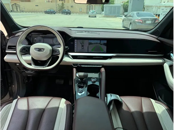 Car image 17