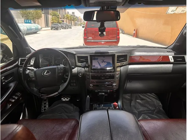 Car image 20