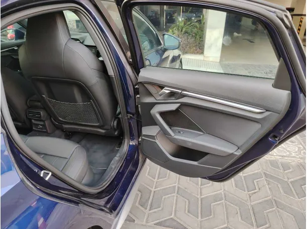 Car image 31