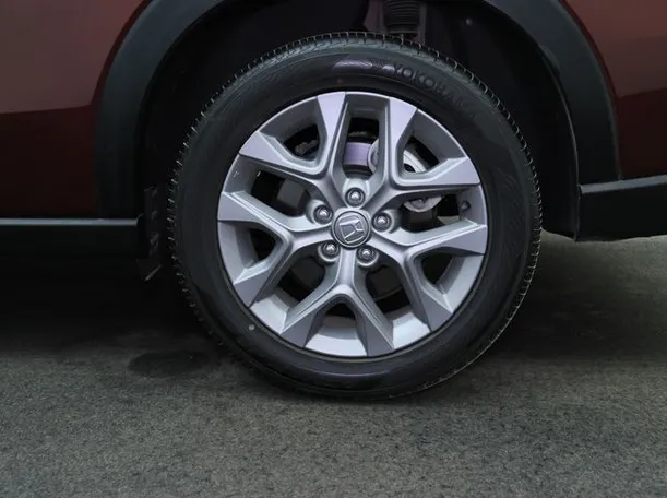 Car image 7