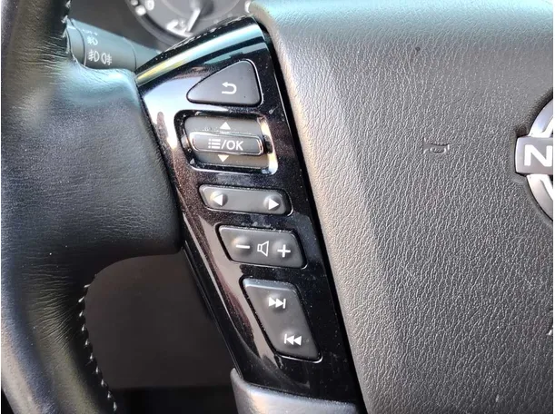 Car image 40