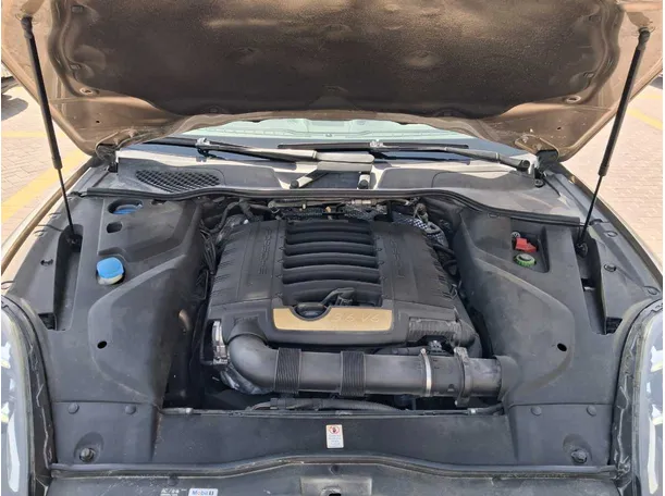 Car image 23