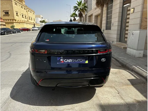 Car image 6