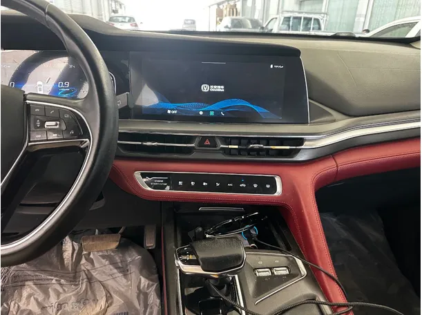 Car image 19