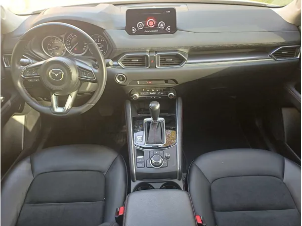 Car image 16