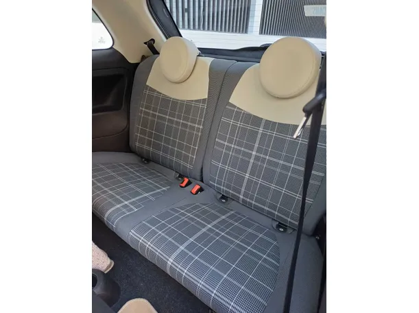 Car image 9