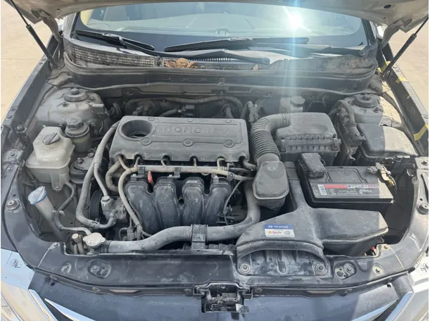 Car image 21