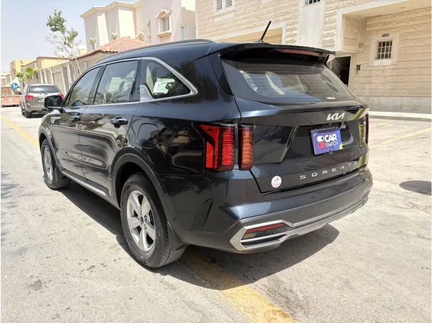 Car image 7