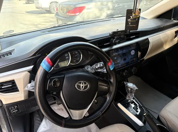 Car image 11