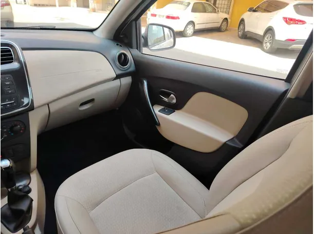 Car image 36