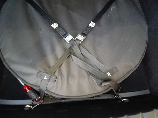 Car image 35