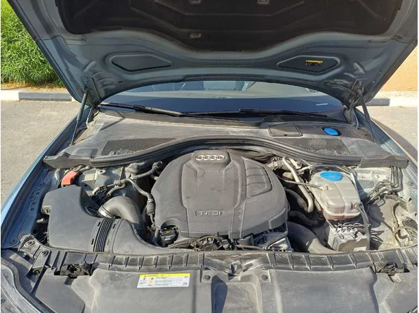 Car image 25
