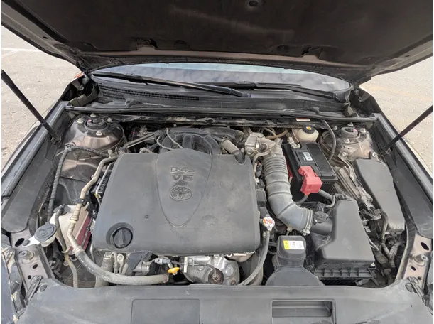 Car image 12
