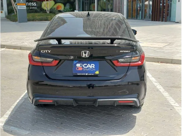 Car image 6