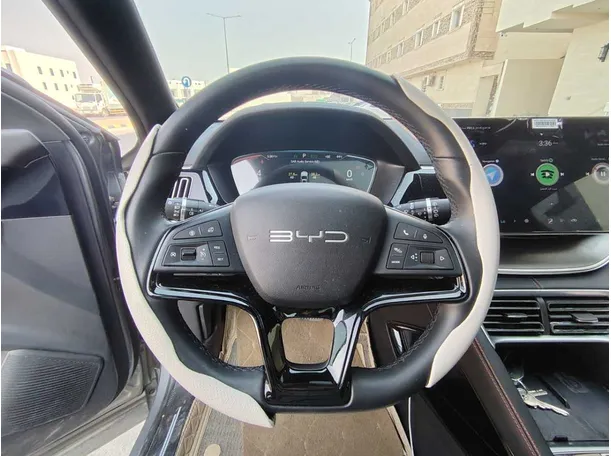 Car image 23