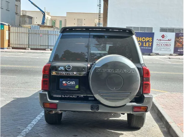 Car image 6