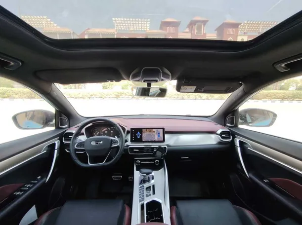 Car image 17