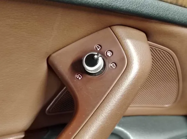 Car image 31