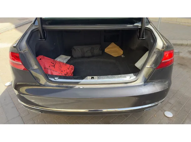 Car image 22