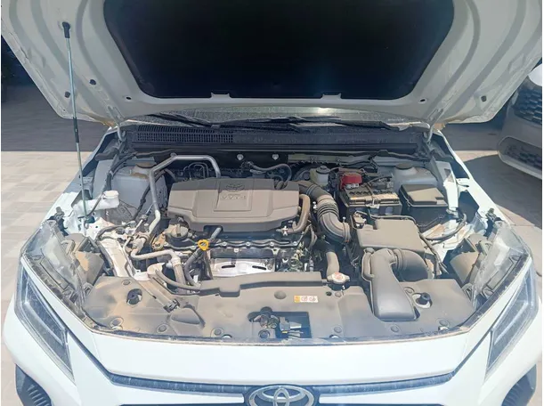 Car image 23