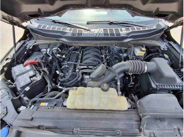 Car image 18