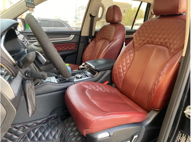 Car image 11
