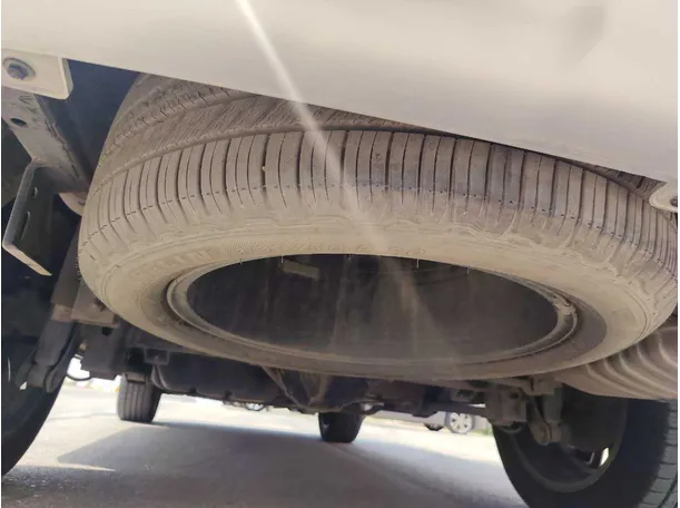 Car image 31