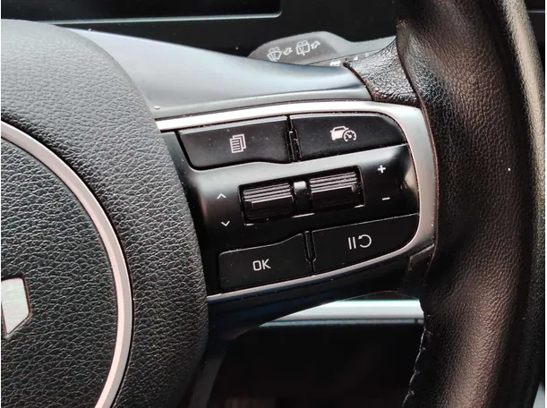 Car image 28