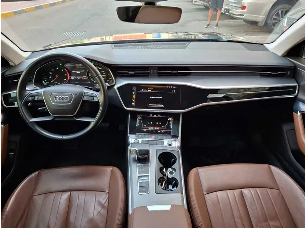Car image 15