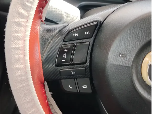 Car image 24