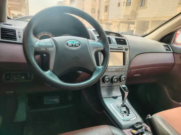 Car image 27