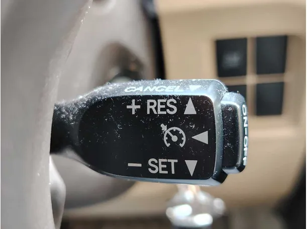 Car image 33