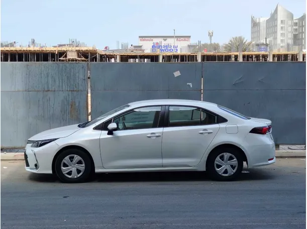 Car image 8