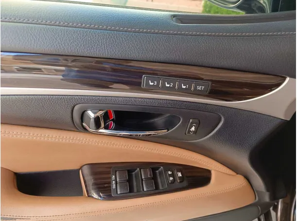 Car image 44