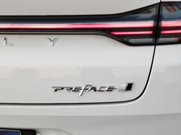 Car image 36