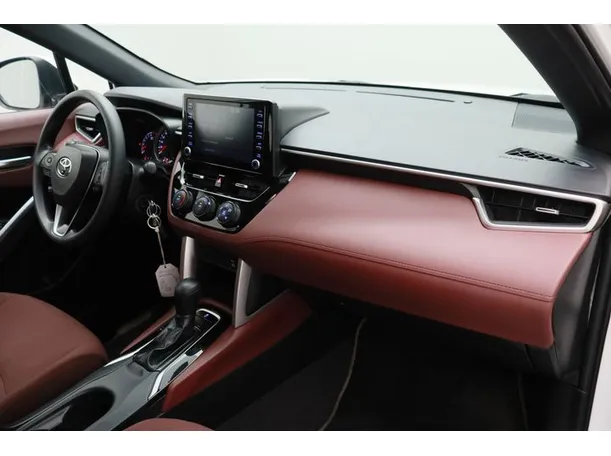 Car image 10