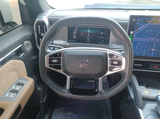 Car image 17