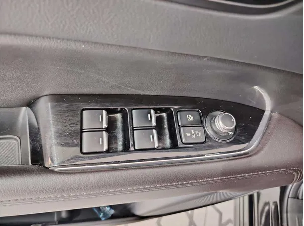 Car image 39