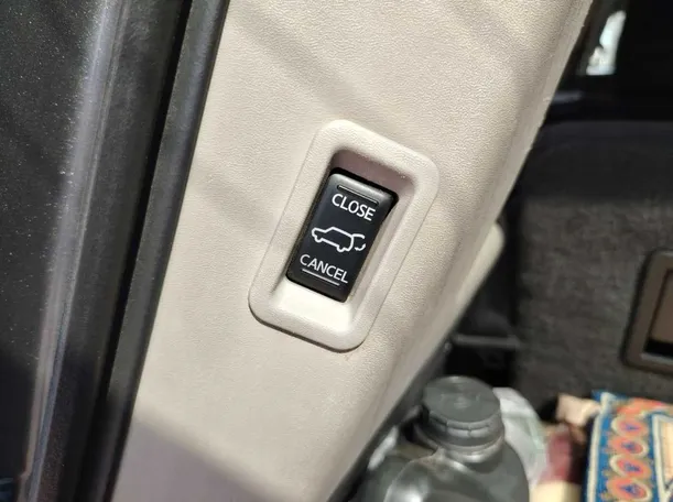 Car image 31