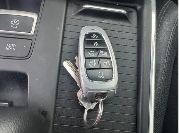 Car image 24