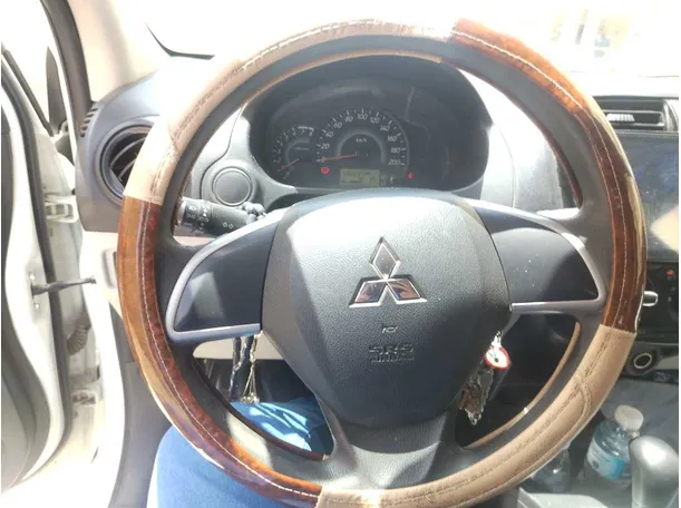 Car image 29