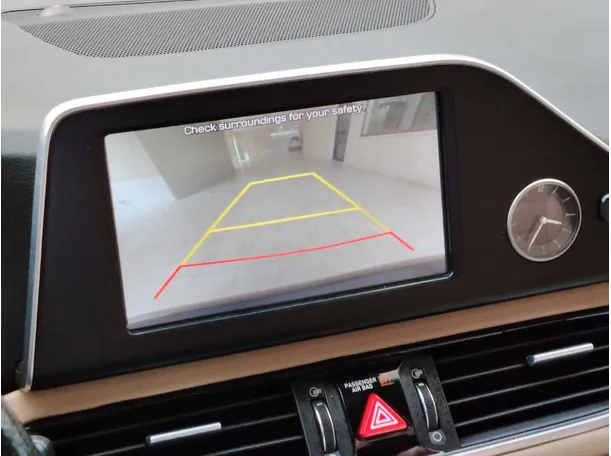 Car image 32
